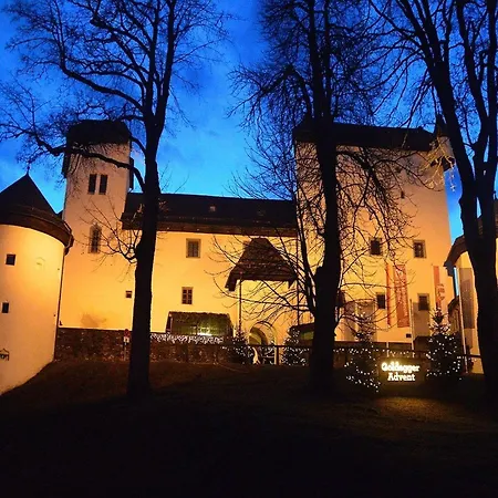 בית נופש Charm Near Lift