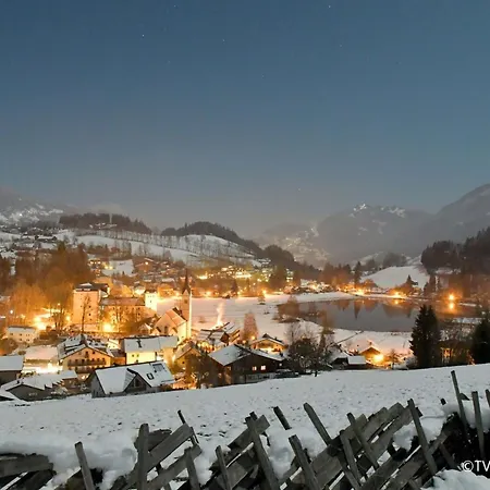 בית נופש Charm Near Lift Enkerbichl