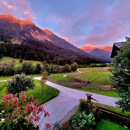 בית נופש Charm Near Lift