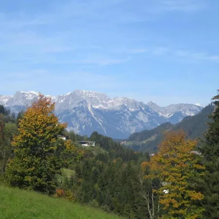 Charm Near Lift בית נופש *